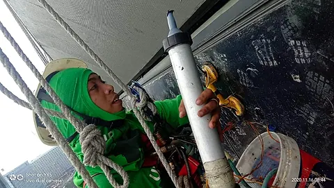 Glass and ACP Glazing (Sealant): URABES crew on site, photo 18 of 20